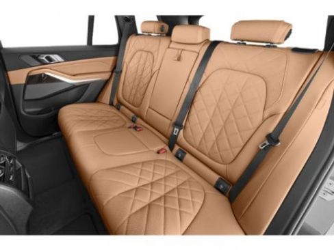 Used 2025 BMW X5 xDrive40i w/ Executive Package image 16
