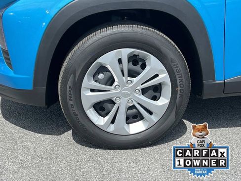 Used 2025 Chevrolet Trax LS image 10