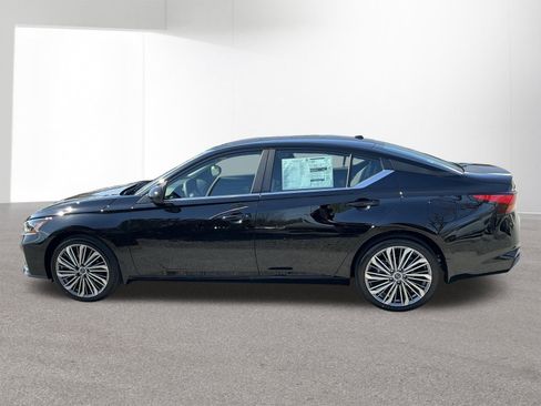 New 2026 Nissan Altima 2.5 SV AWD/4WD image 6