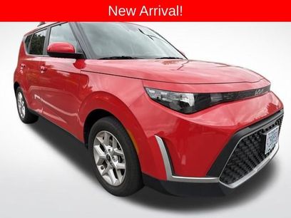 Used 2023 Kia Soul LX w/ LX Technology Package