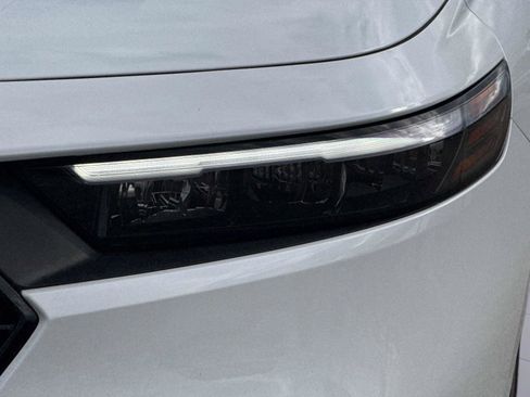 Certified 2025 Honda Accord SE image 10