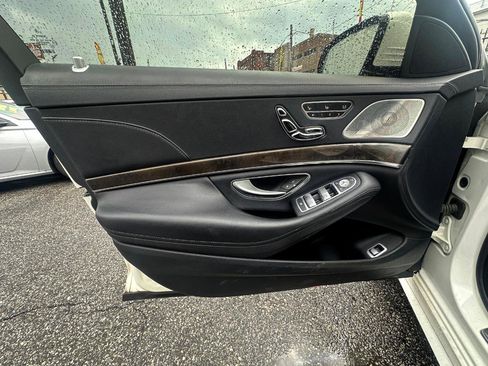 Used 2016 Mercedes-Benz S 550 4MATIC Sedan w/ Sport Package image 18