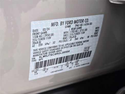 Used 2024 Lincoln Aviator Reserve w/ Equipment Group 201A AWD/4WD image 36