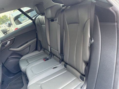 Used 2019 Audi Q8 Premium w/ Convenience Package image 9