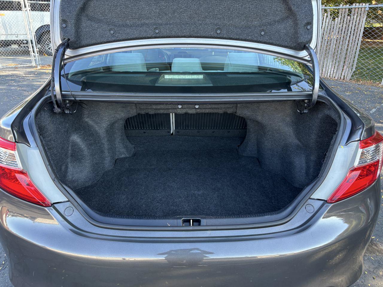 Used 2014 Toyota Camry LE w/ Fleet Convenience Package FWD image 22