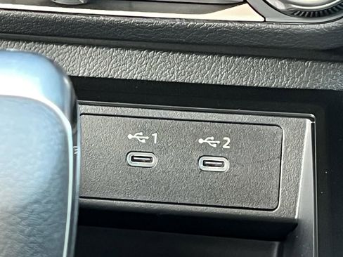 Certified 2025 Nissan Kicks SV image 26