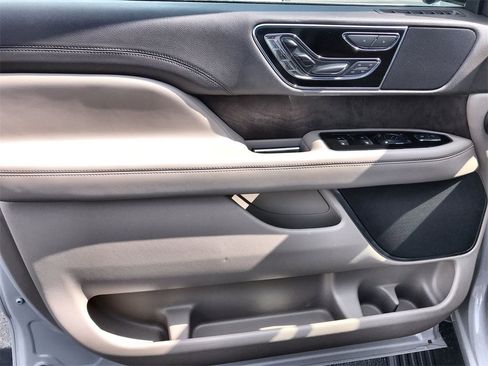 Used 2024 Lincoln Navigator L Reserve image 13