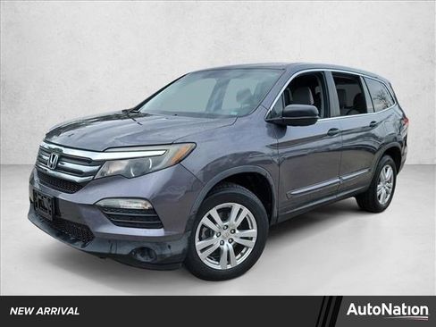 Used 2016 Honda Pilot LX image 1