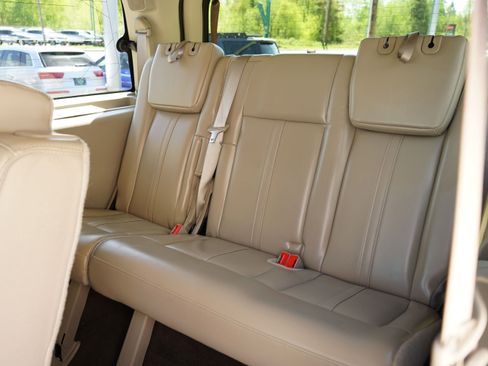 Used 2016 Lincoln Navigator Select AWD/4WD image 17