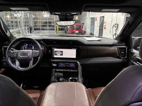 Used 2025 GMC Sierra 1500 Denali Ultimate AWD/4WD image 41