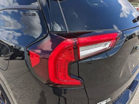 Used 2022 GMC Terrain SLE w/ Driver Convenience Package image 11