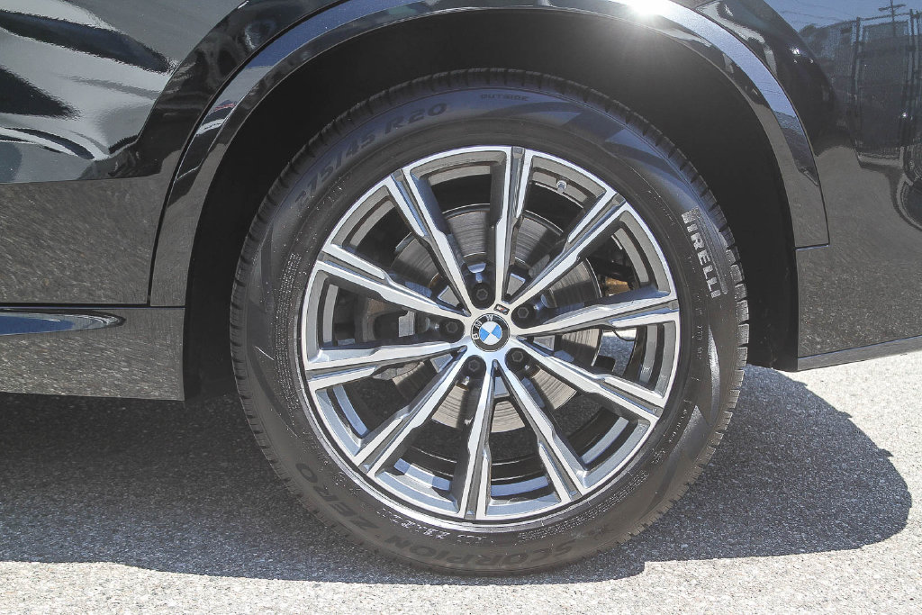Used 2023 BMW X5 sDrive40i w/ M Sport Package RWD image 8