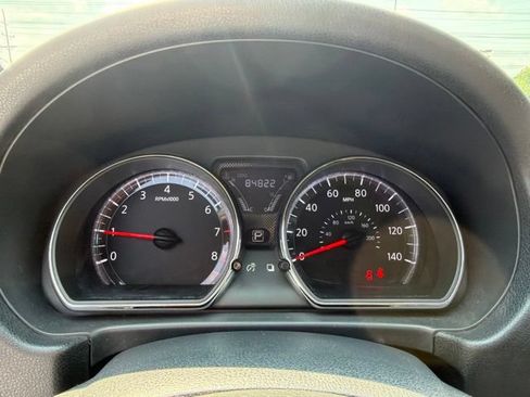 Used 2019 Nissan Versa SV FWD image 19