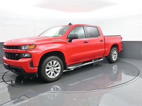 Used 2021 Chevrolet Silverado 1500 Custom image 1