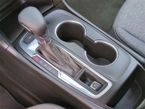 Used 2022 Chevrolet Equinox LT image 16