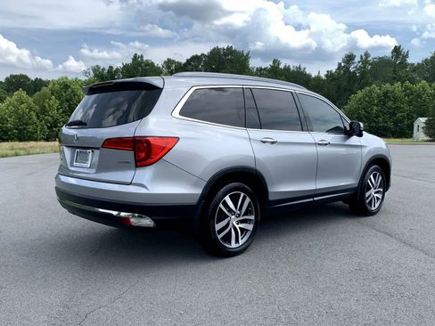 Used 2017 Honda Pilot Touring image 7
