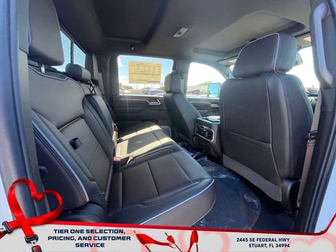 New 2026 GMC Sierra 2500 Denali w/ Denali Reserve Package image 17