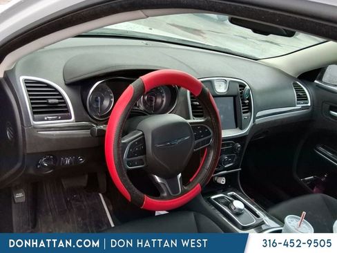 Used 2020 Chrysler 300 Touring w/ Sport Appearance Package RWD image 10