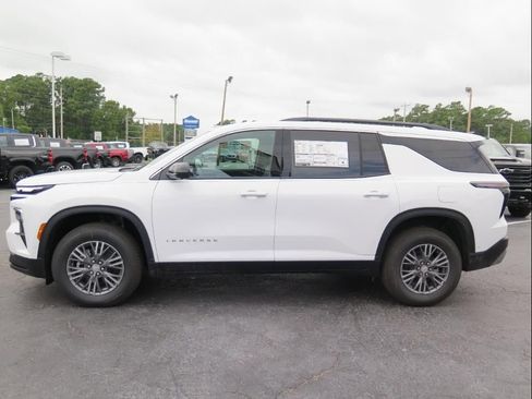 New 2026 Chevrolet Traverse LT w/ Enhanced Driving Package image 6