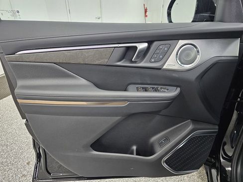 New 2026 Buick Enclave Avenir AWD/4WD image 13