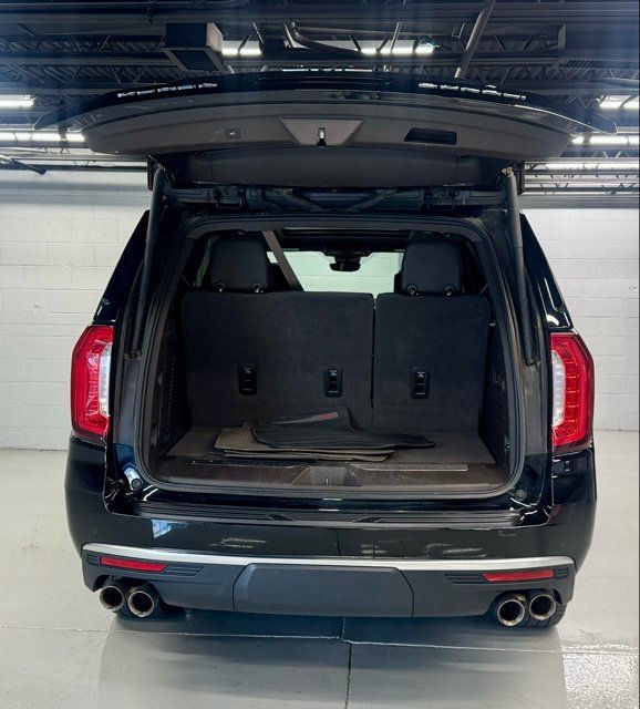 Used 2024 GMC Yukon Denali w/ Denali Reserve Package AWD/4WD image 9