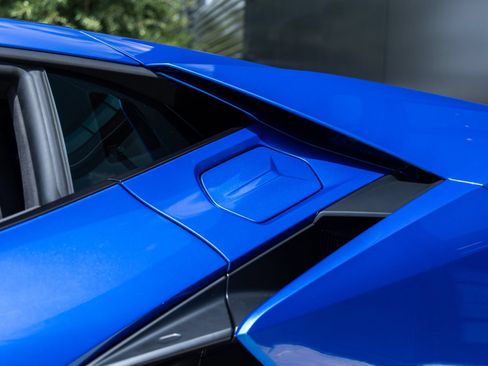 Used 2025 Lamborghini Revuelto AWD/4WD image 28