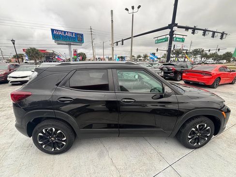 Used 2023 Chevrolet TrailBlazer LT w/ Convenience Package image 5