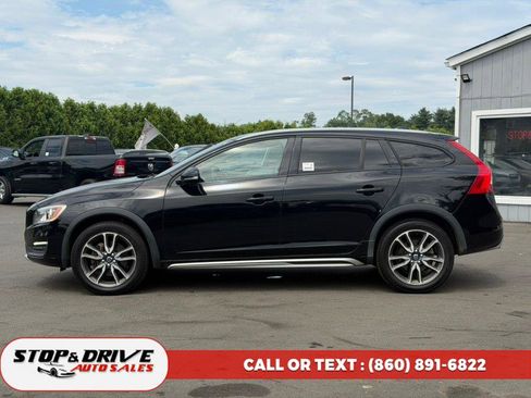 Used 2015 Volvo V60 T5 Cross Country w/ Climate Package AWD/4WD image 2