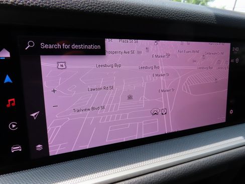 Used 2024 Porsche Cayenne Coupe image 27