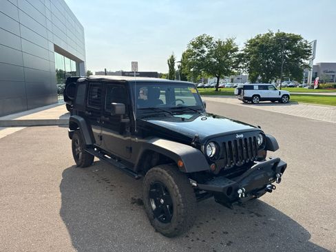Used 2009 Jeep Wrangler Unlimited X w/ 32" Tire & Wheel Group AWD/4WD image 7