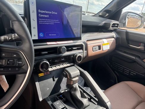 New 2025 Toyota 4Runner Limited image 15