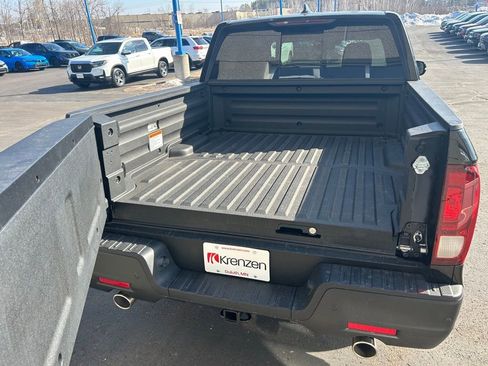 New 2026 Honda Ridgeline Black Edition image 9