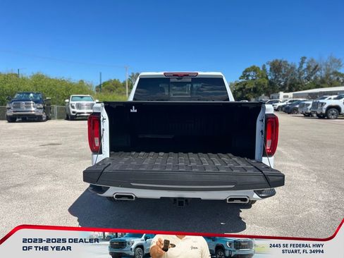 New 2026 GMC Sierra 1500 Denali w/ Denali Reserve Package image 16