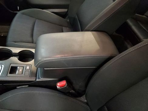 Used 2017 Subaru Legacy 2.5i Premium image 29