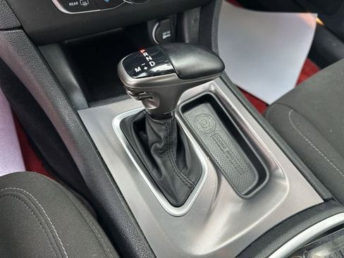 Used 2022 Dodge Charger Scat Pack RWD image 18