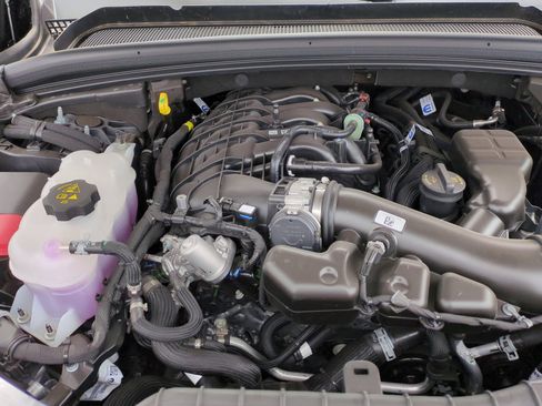 New 2025 Jeep Grand Cherokee Limited w/ Luxury Tech Group II image 22