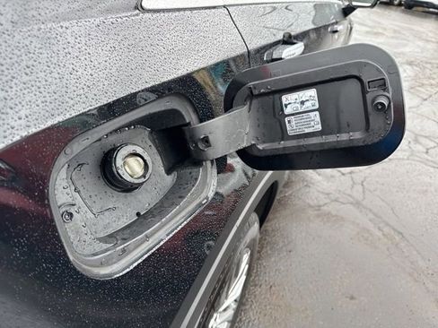 Certified 2025 Cadillac XT4 Premium Luxury w/ Cold Weather Package image 20