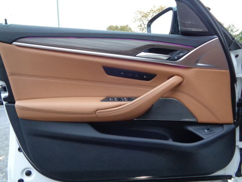 Used 2023 BMW M550i xDrive w/ Executive Package image 15