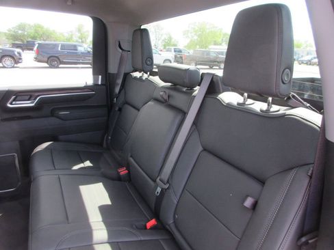 New 2026 GMC Sierra 2500 SLT w/ SLT Convenience Package AWD/4WD image 14