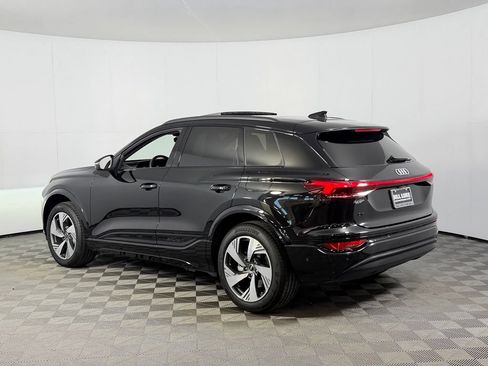 Used 2025 Audi Q6 e-tron Premium Plus w/ Premium Plus AWD/4WD image 8
