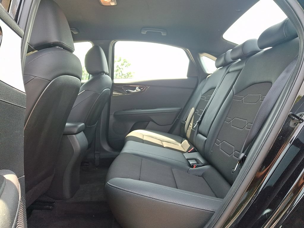 Certified 2023 Kia Forte GT-Line FWD image 9