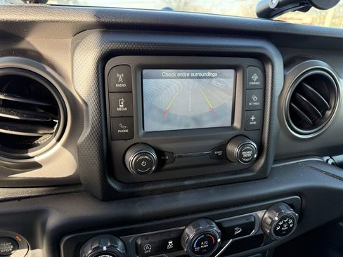 Used 2019 Jeep Wrangler Unlimited Sport S image 20