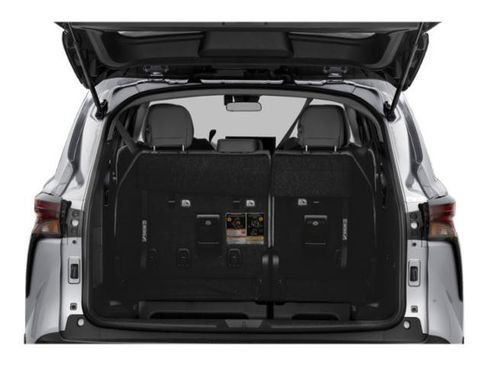 Used 2025 Toyota Sienna LE FWD image 10
