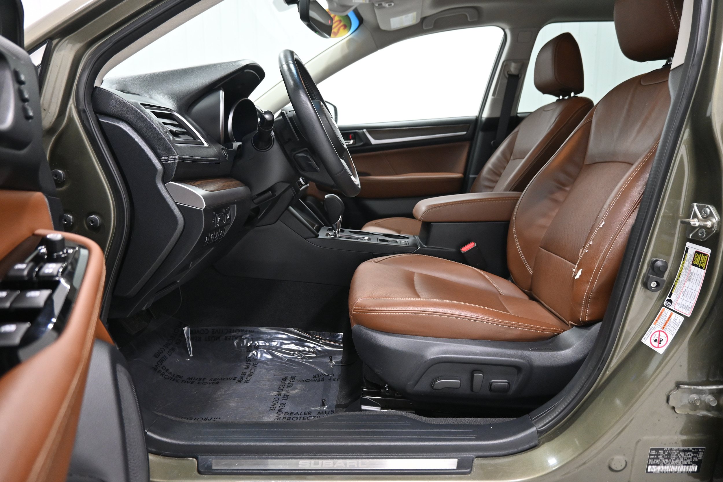 Used 2019 Subaru Outback 3.6R Touring w/ Popular Package #3A AWD/4WD image 4