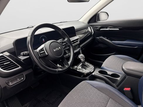 Used 2024 Kia Seltos S AWD/4WD image 10