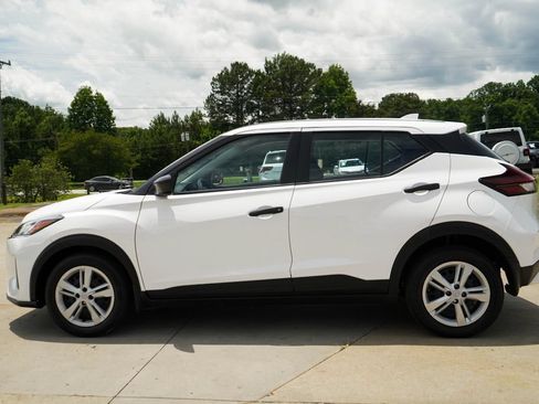 Used 2025 Nissan Kicks Play S FWD image 23