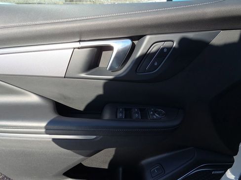 Used 2025 Buick Enclave Sport Touring image 13