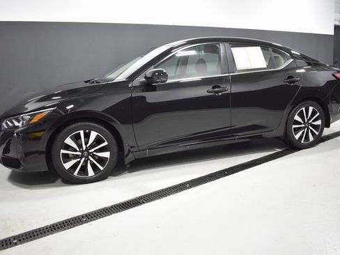 Certified 2025 Nissan Sentra SV w/ SV Premium Package image 2