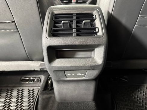 Certified 2025 Volkswagen Tiguan SE R-Line AWD/4WD image 13