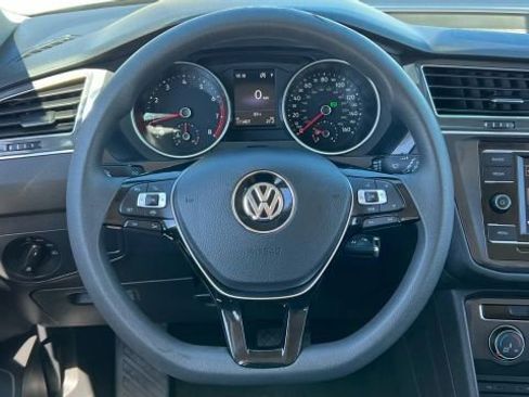 Used 2021 Volkswagen Tiguan S image 31
